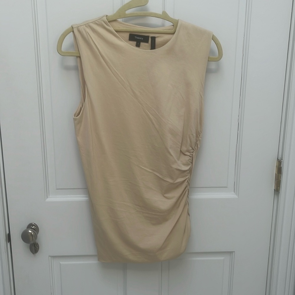 Theory cream sleeveless ruched side top